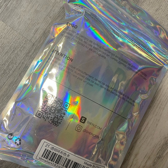 Nail Display Tips - Picture 2 of 3